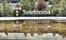 Telefónica, primera multinacional afectada por el Gobierno de coalición de Sánchez.