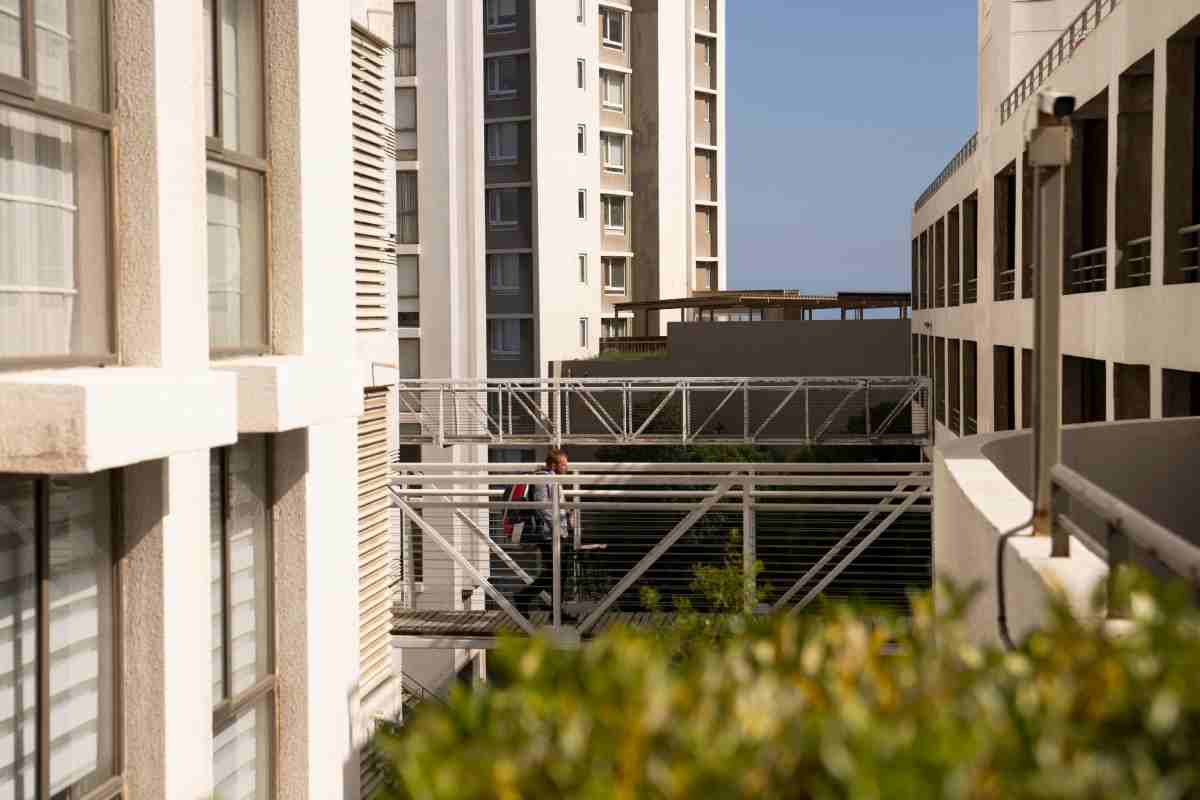 Edificio casa vivienda alquiler